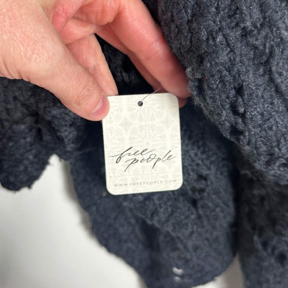 Free People Avery Cardigan Sweater Cropped Womens Size Small NEW NWT Wool Black - Picture 6 of 16